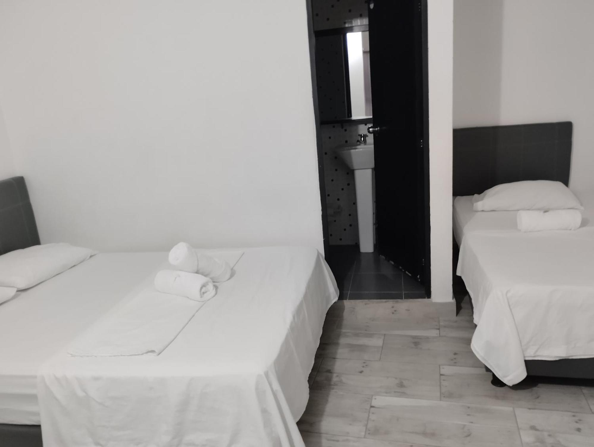 Ozzy Hotel